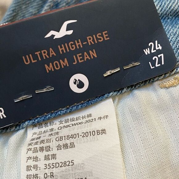 NWT Hollister Ultra High Rise Mom Jeans Women's Size 24 Unhemmed Blue Artsy Cat - Picture 15 of 16